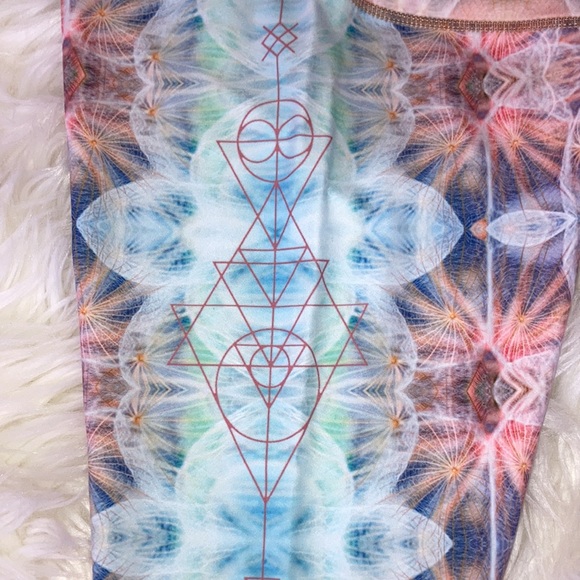 NIYAMA SOL Dandelion Beachcomber Capri Leggings M - Picture 10 of 16